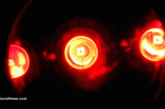 Ornament-UFO-Reflective-Light